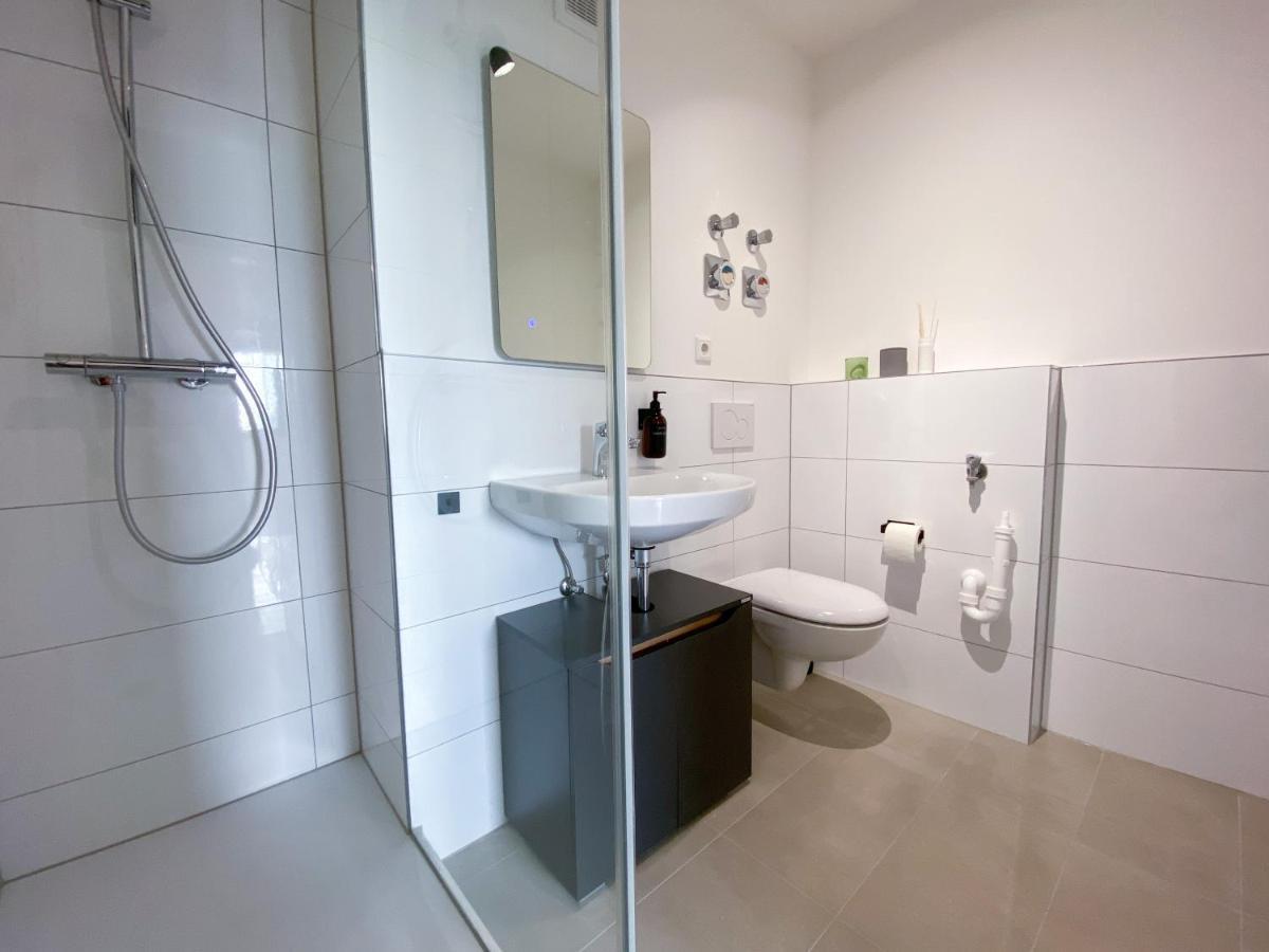 Schoene Wohnung Mit Rheinblick/Duesseldorf/Neuss/Messe Ngoại thất bức ảnh